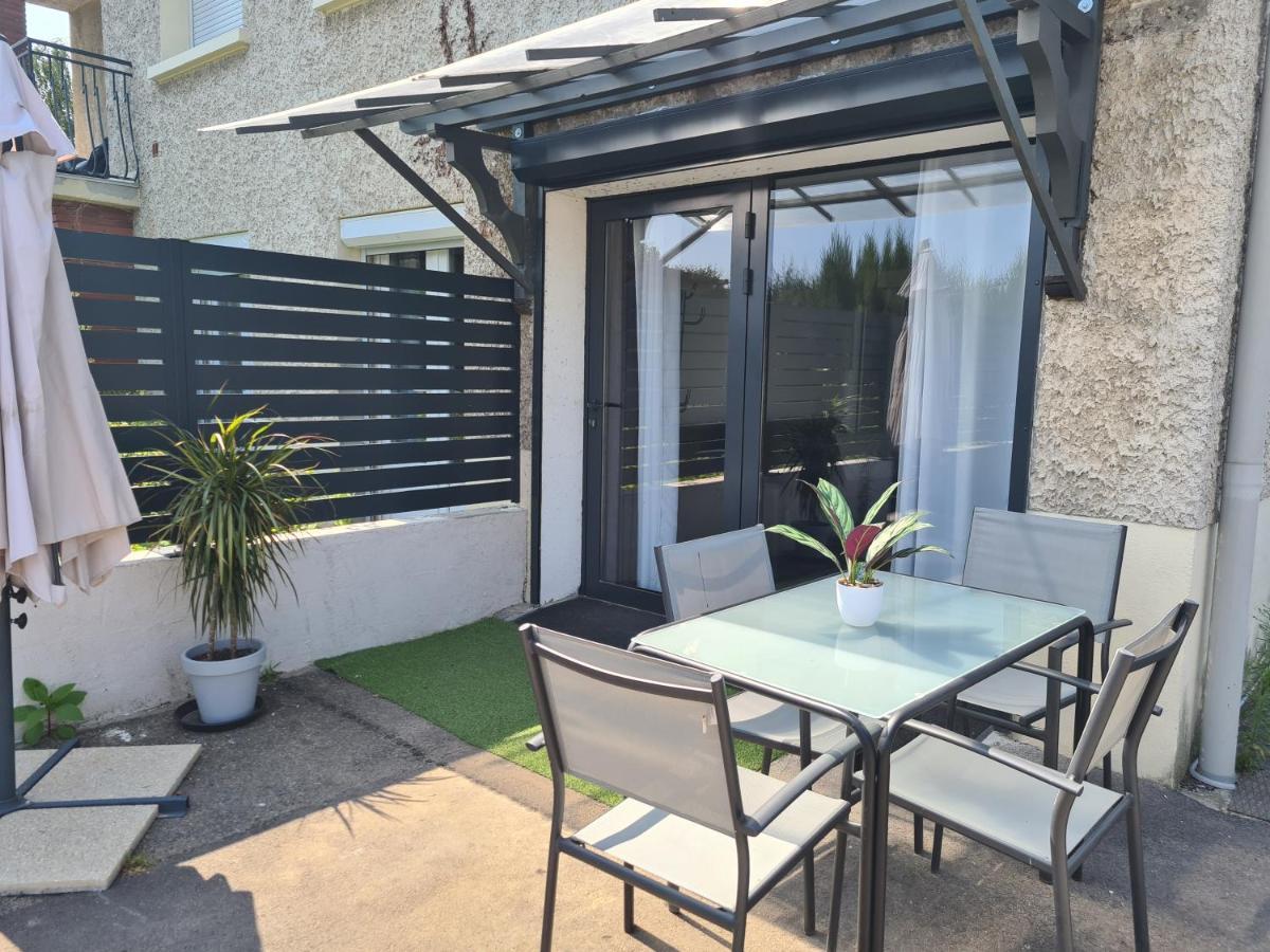 Spacieux Studio Dans Le Beaujolais Saint-Georges-de-Reneins Exterior photo